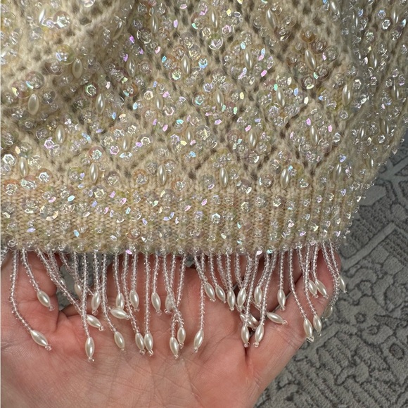 VINTAGE. Hong Kong KOWLOON beaded sleeveless blouse - Picture 5 of 10